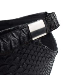 attache casquette effet crocodile