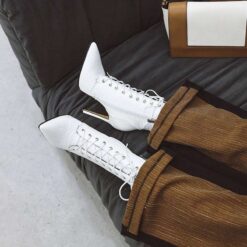 bottines talon effet croco blanc avant