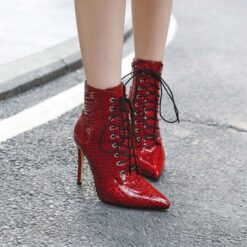 bottines à talon effet croco rouge