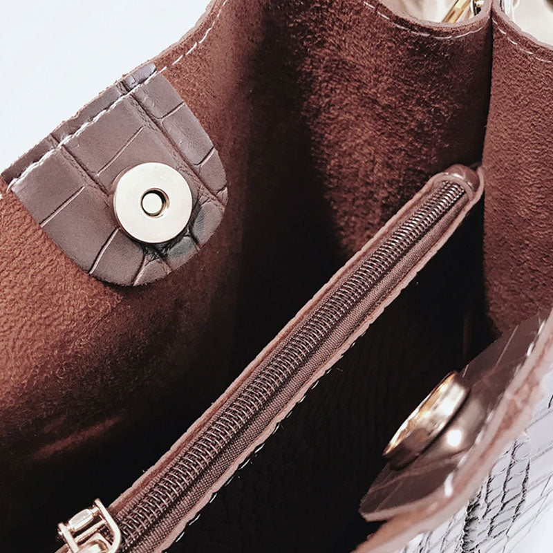 modèle similaire de sac crocodile noir pour femme