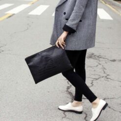 pochette femme crocodile noir