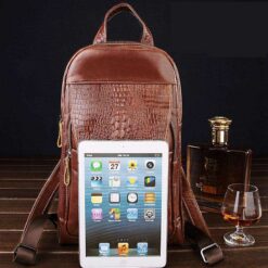 sac dos effet crocodile brun foncé