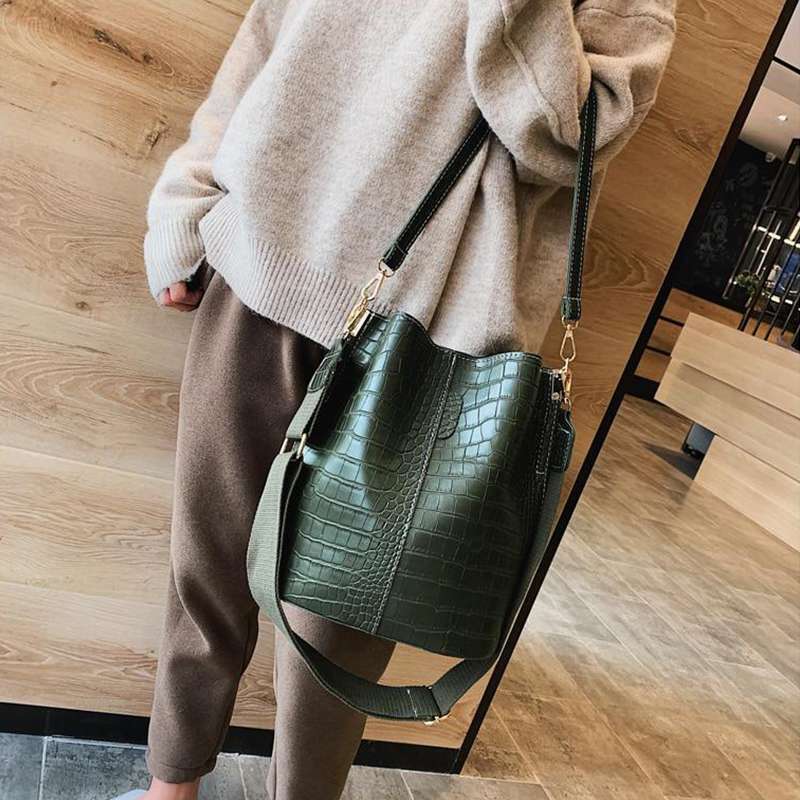 sac imitation croco vert foncé
