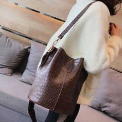 sac à main bandoulière effet croco