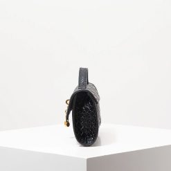 sac à main imitation crocodile noir