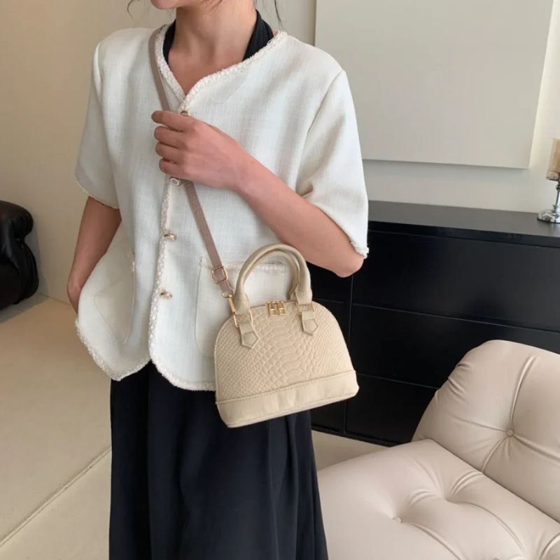 sac croco vintage des années 1960