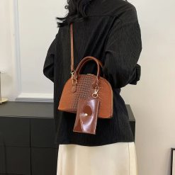 sac crocodile marron vintage