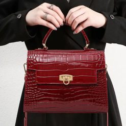 sac rouge effet alligator