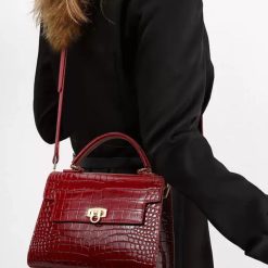 sac rouge effet crocodile